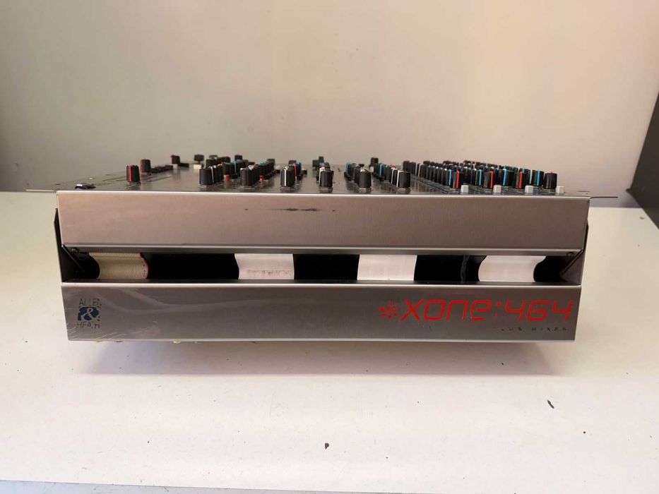 Mixer Profesional Allen & Heath Xone:464 – Made in UK – Netestat / Defect / Piese