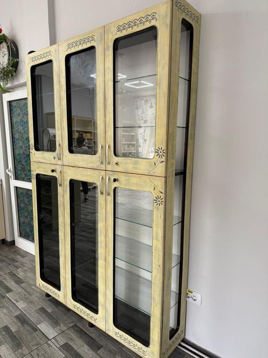 Mobilier cafenea sau magazin sau casă