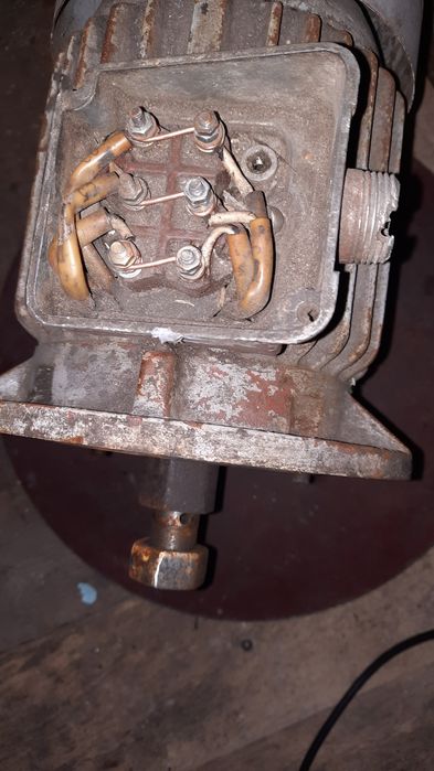 Электродвигатель.