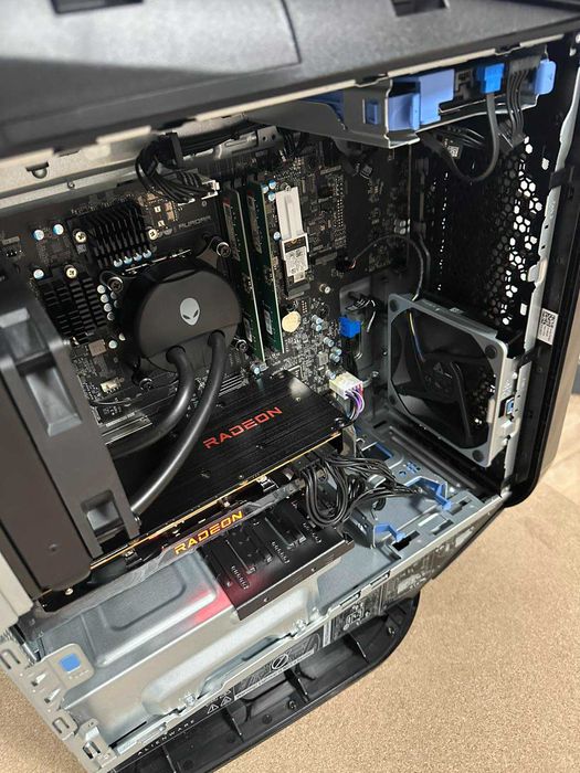 Нов Alienware Aurora R13 i5-12400K/16GB/512GB+1TB/RX 6700XT 12GB