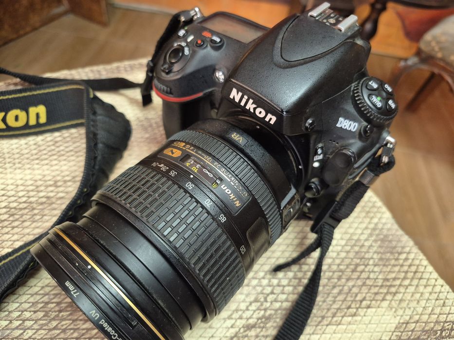 Продава Никон D800 и Никон D750 с обективи Nikkor 24-120  N 4