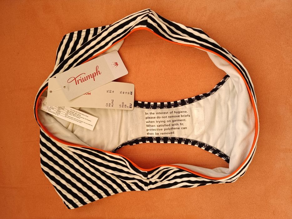 Triumph -бански долнище+подарък