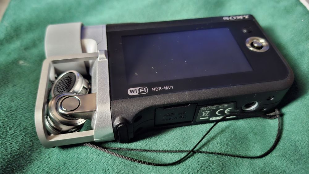 Sonny HDR-MV1 Camera pentru Audiofili si Vloggeri