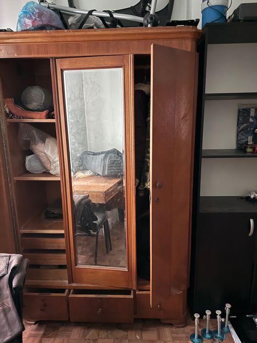 Шифоньер-шкаф трюмо ретро