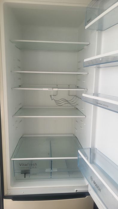 Холодильник сатылады