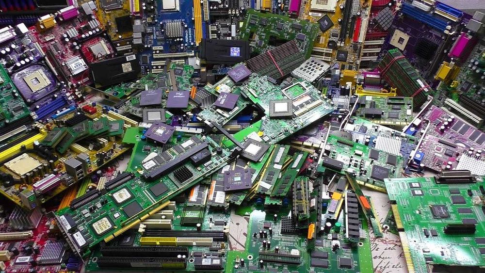 плата и микросхема кабылдаймыз