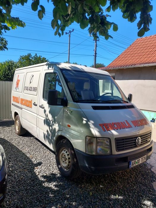 Tencuiala mecanizata.