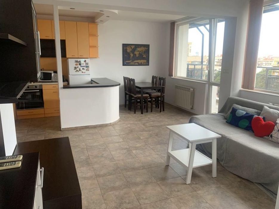 Дава се под наем Тристаен апартамент в София, Красно село - 85 кв.м за 580 € - Снимка #1