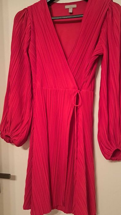 Нова Червена рокля H&M