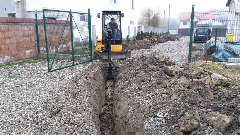 Bobcat și mini excavator de închiriat