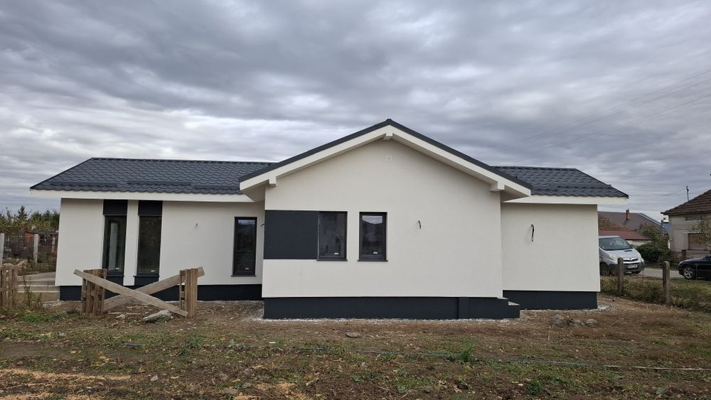 Vând casa noua în Odoreu