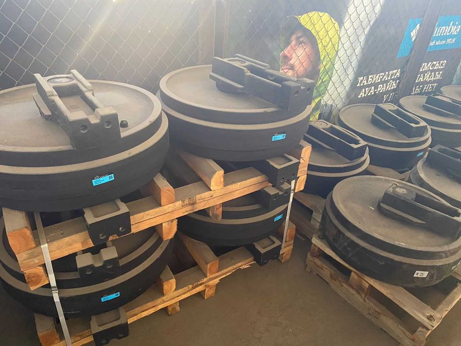 Запчасти для спецтехники Китай и Европа