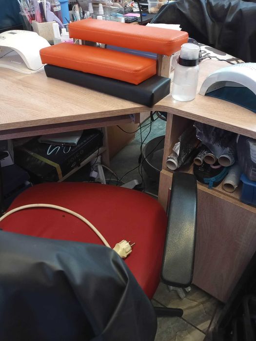 Дава се под наем Магазин в София, Център - 25 кв.м за 178.5 € - Снимка #1