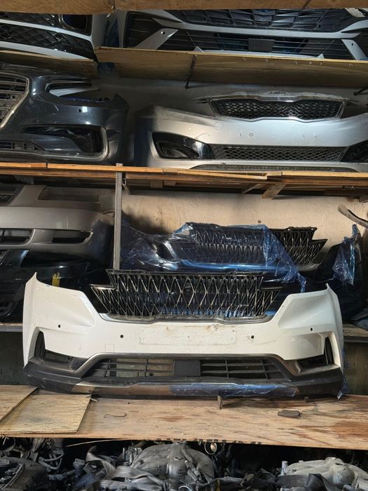 Бампер передний KIA CARNIVAL