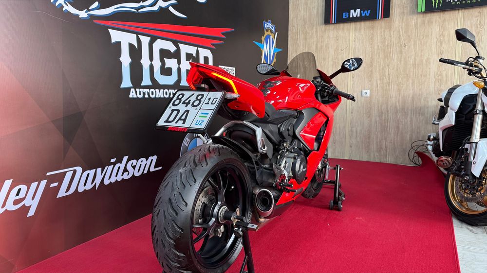 Ducati Panigale V2 2021 год
