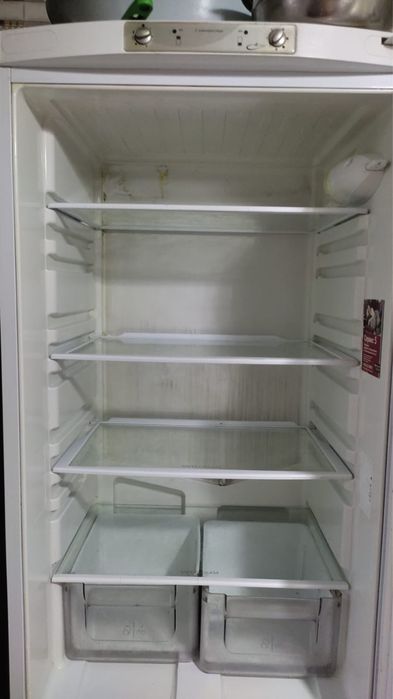 Продам холодильник в зорошем состояний