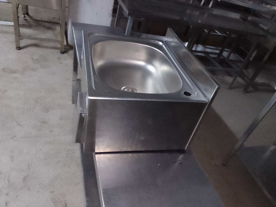 Мойка без ножки.Оборудование
