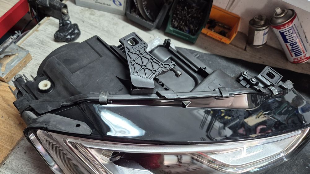Far dreapta bixenon audi a5 2013