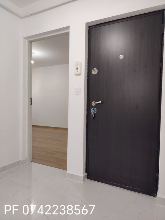 PF vand apartament 2 camere decomandat