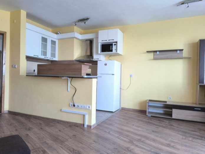 Дава се под наем Тристаен апартамент в София, Център - 95 кв.м за 700 € - Снимка #1