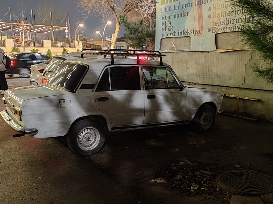 Vaz 21013 sastiyanasi yaxshi holata faqat nahtka sotiladi