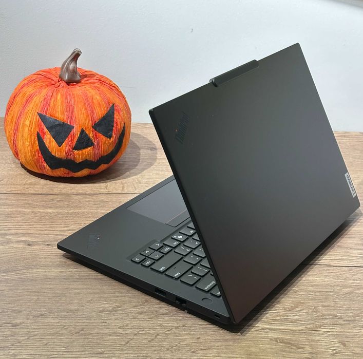 Laptop Business Lenovo ThinkPad P14s Gen 5 14.5" QHD 90Hz Touch Ultra 7 32GB Ram Intel ARC 1TB SSD Firma Factura AlienStrore