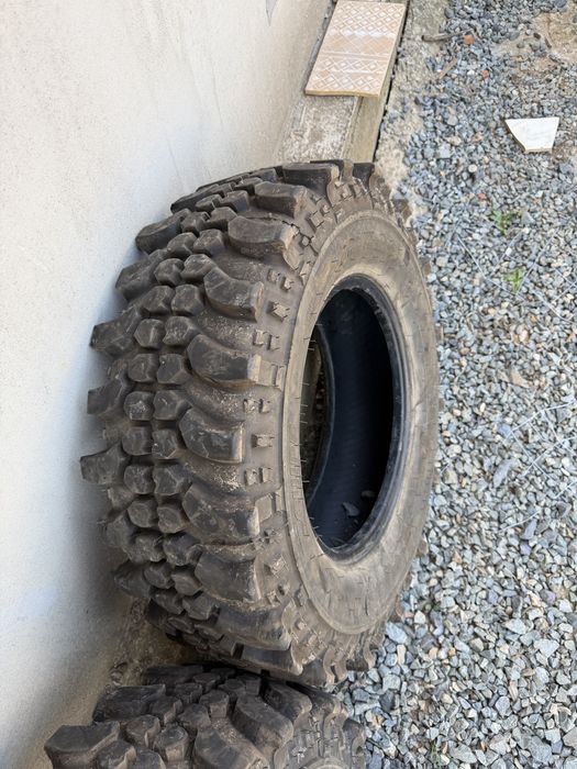 Anvelope offroad 235/75 r16