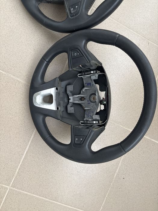 Volan piele comenzi renault megane 3  2013