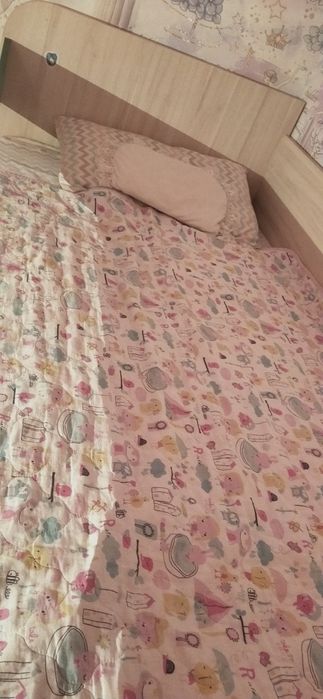 Продам детскую кровать -шкаф