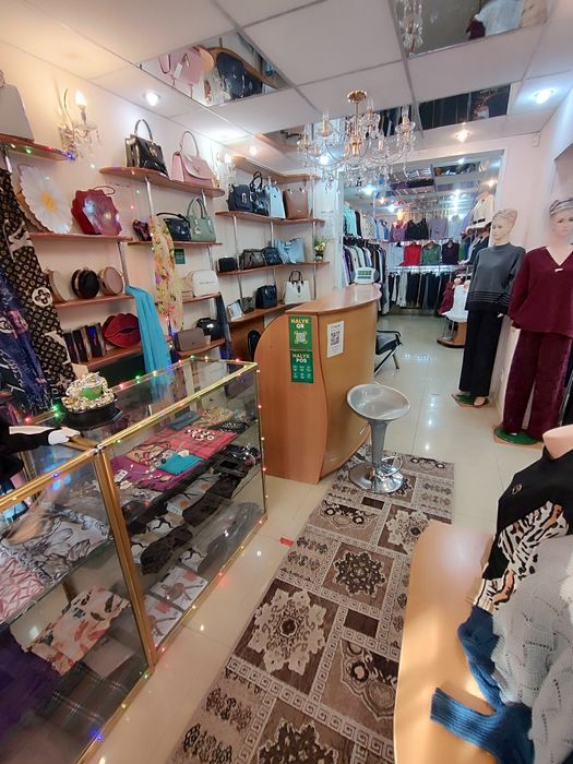 Магазин люксовой одежды "Версаль"