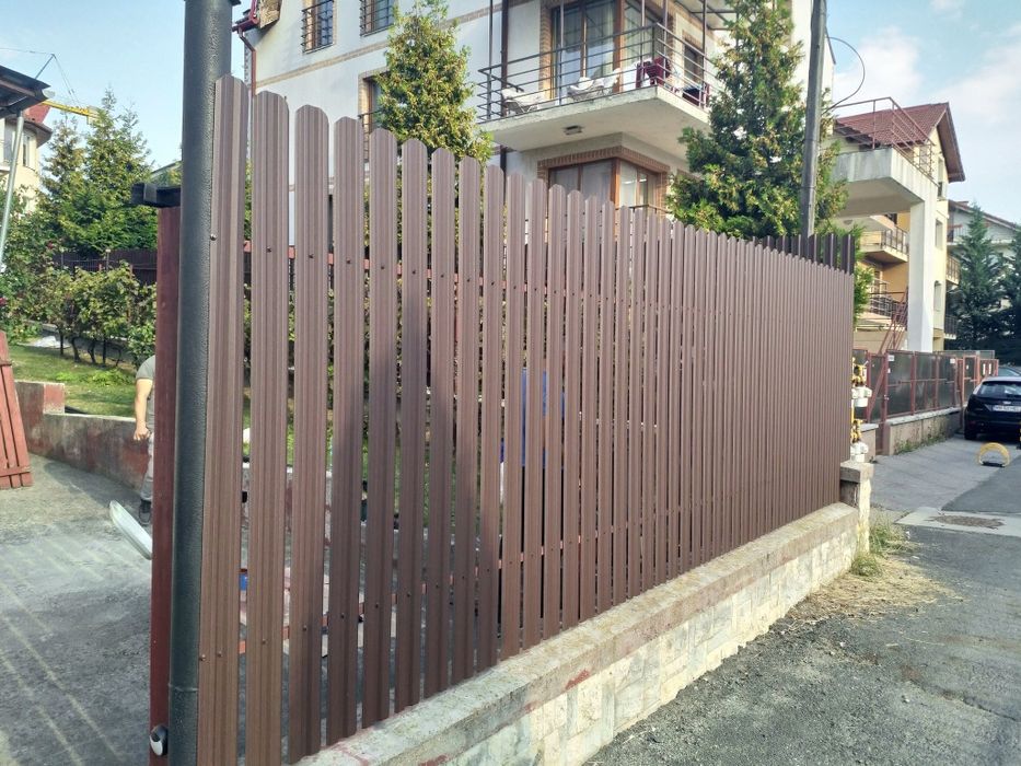 Vand garduri si porti la cererea clientului Ne deplasăm oriunde în România