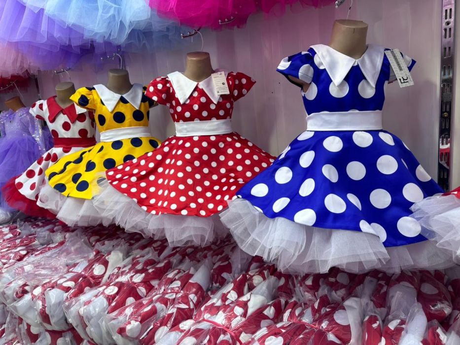 Прлатье в горошек в ретро стиле для садика