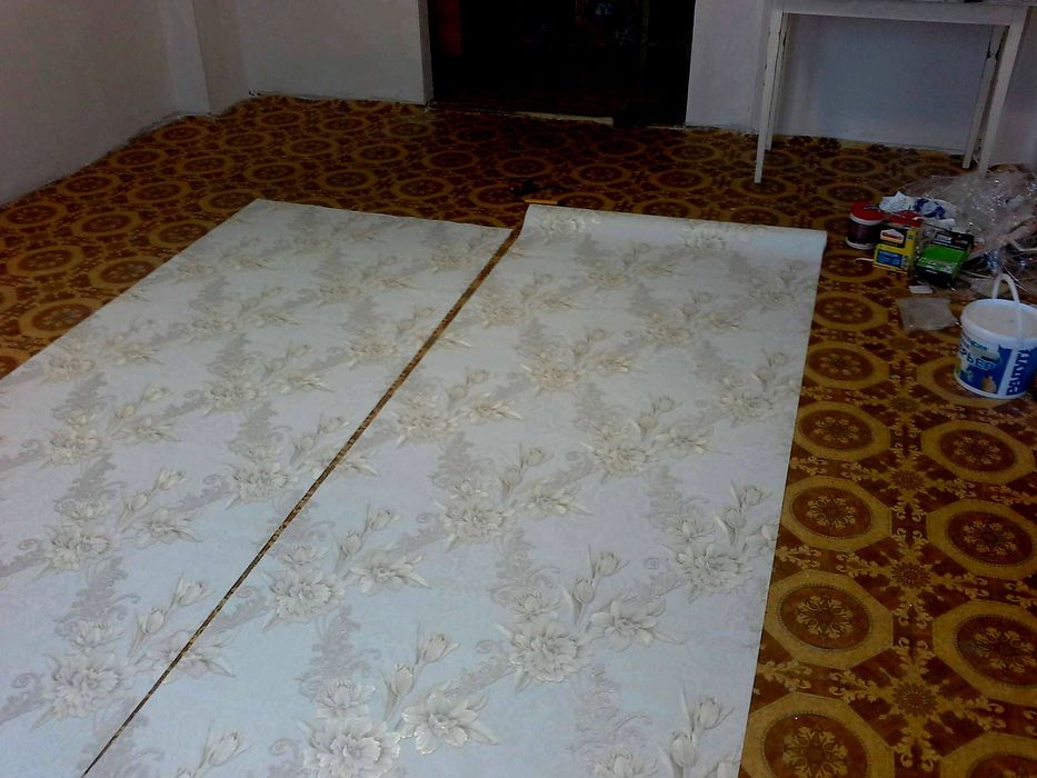 Наклеим обои недорого