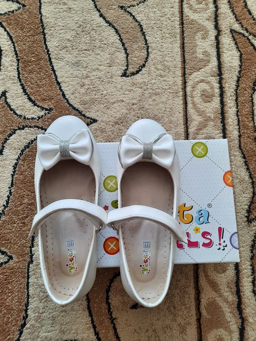 Продаётся детское туфли