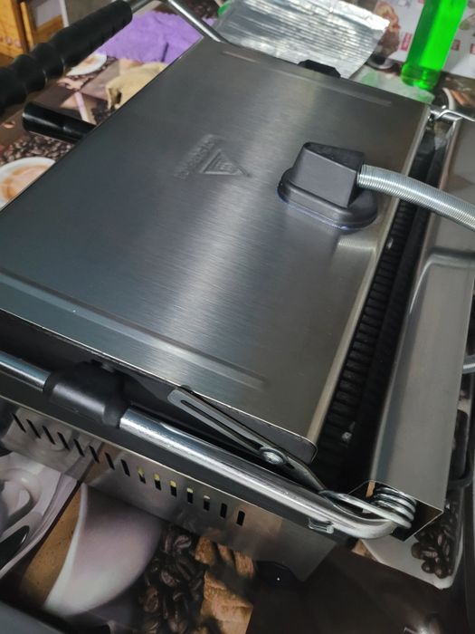 Продам электрогриль новый