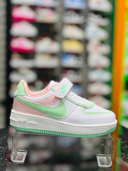 Детски кецове Найк за момиче