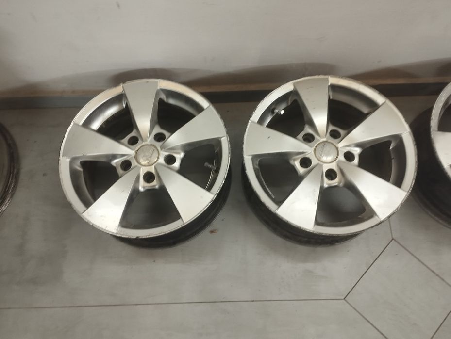 Комплект дисков   разборка 5*114,3 р15