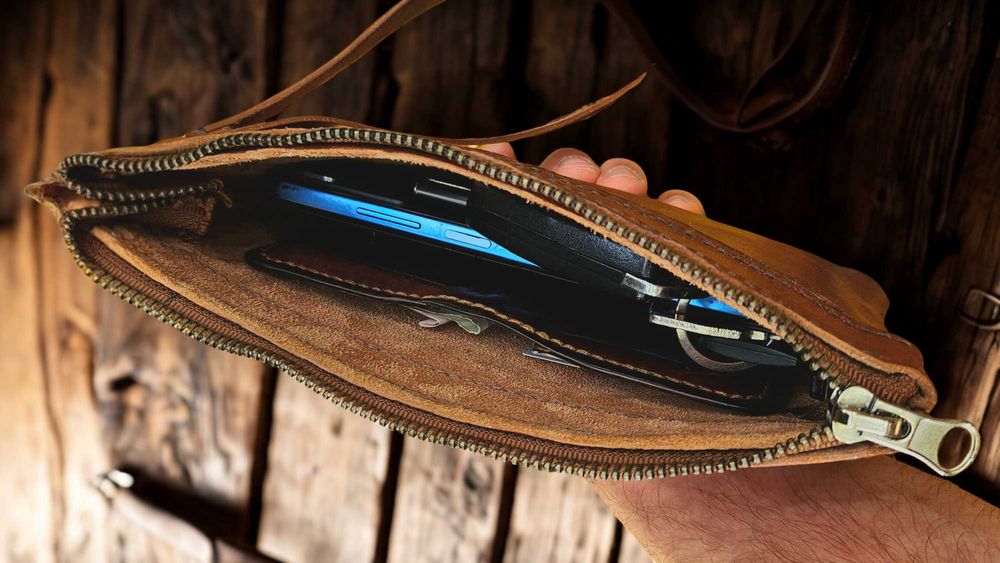 Мъжка чанта от естествена кожа