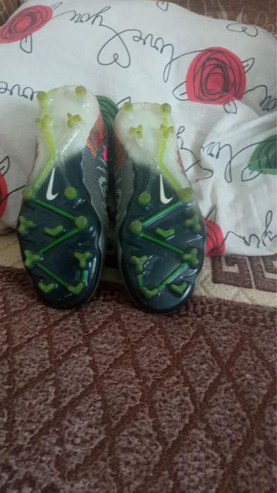 Бутсы фантом для футбола