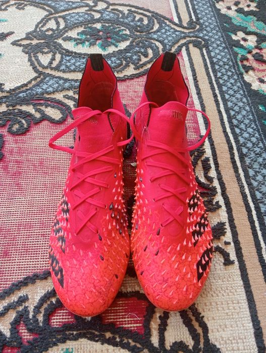Продаю бутсы Adidas Predator FG