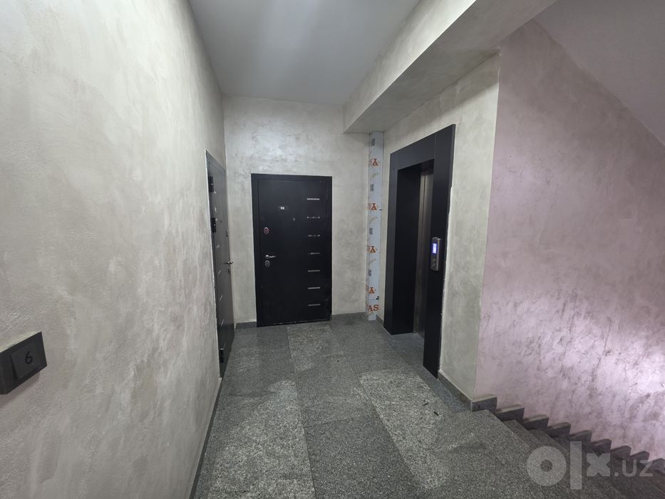 Продам 4 комнатную квартиру коробку