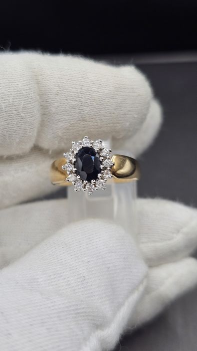 Винтидж златен пръстен 14K (585) с естествен сапфир и 12 естествени диаманта | 4.92 гр | Classic Halo Ring