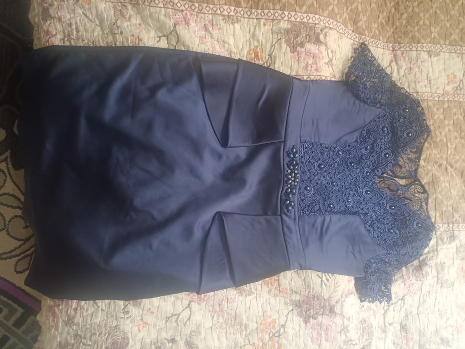 Продам срочно платья