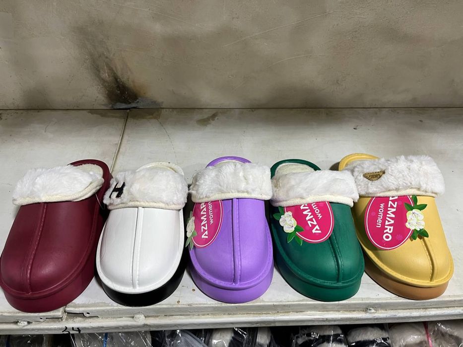 Тапочки сотилади