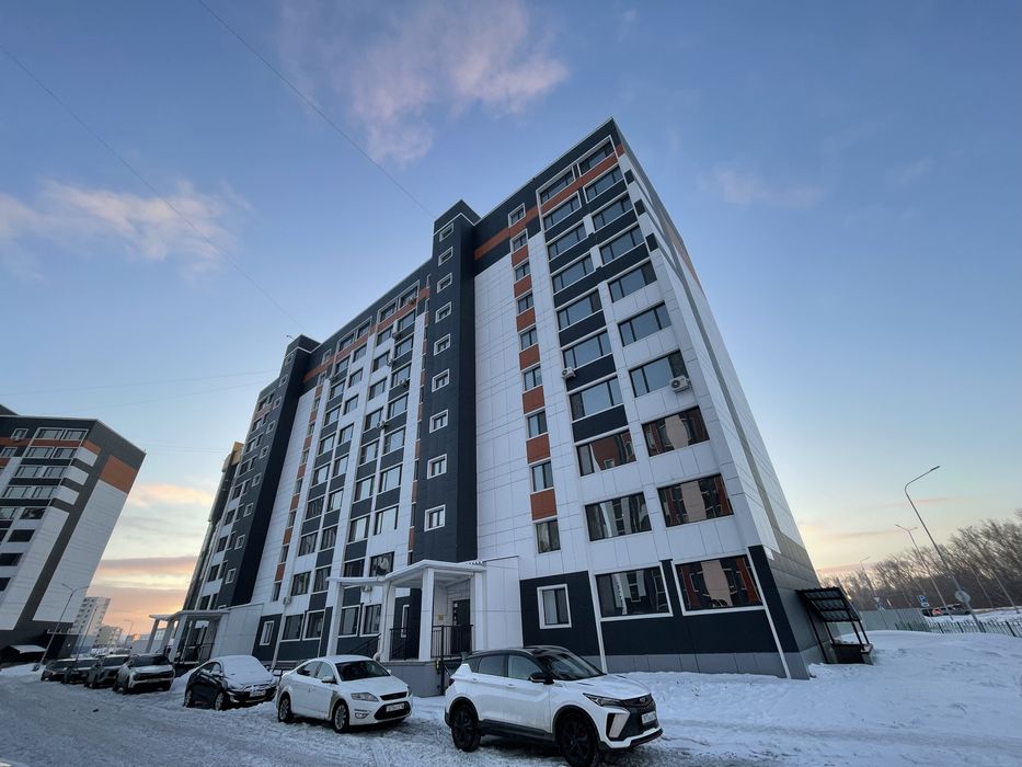 Продам 2шку на ул Базовая 2/3