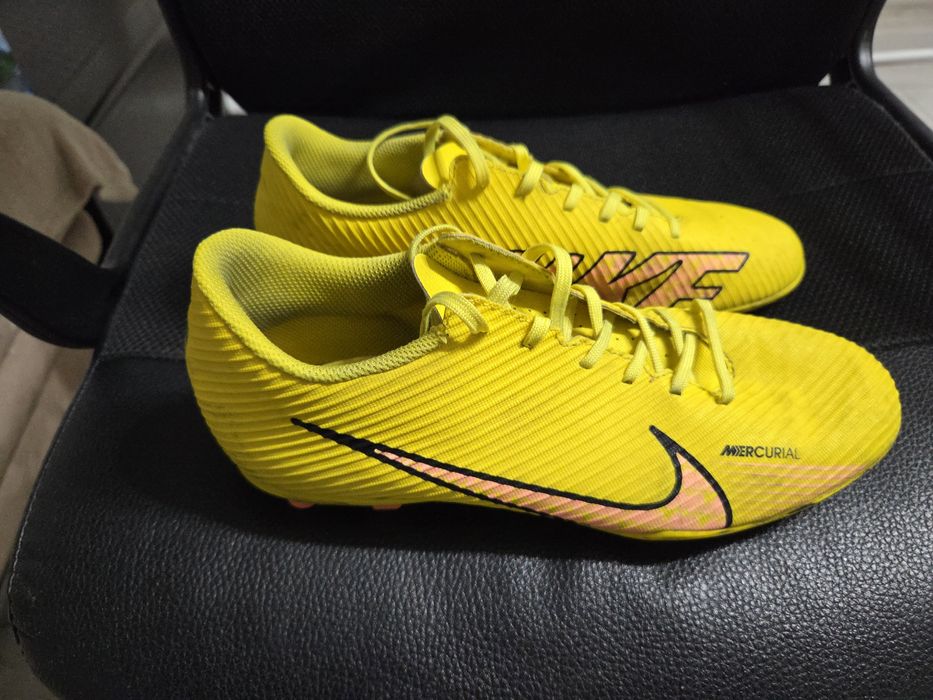 Ghete Fotbal   Nike Mercurial Vapor Nr 42