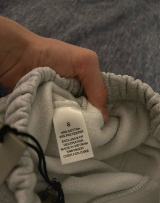 Pantaloni essentials