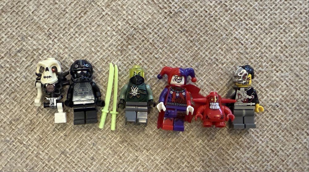рядък лот от 6 LEGO фигурки
