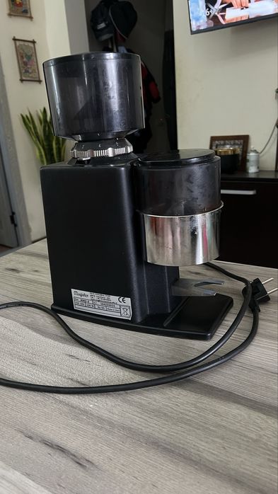 Кофемолка профессиональная .