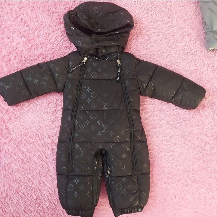 Детские комбинезоны